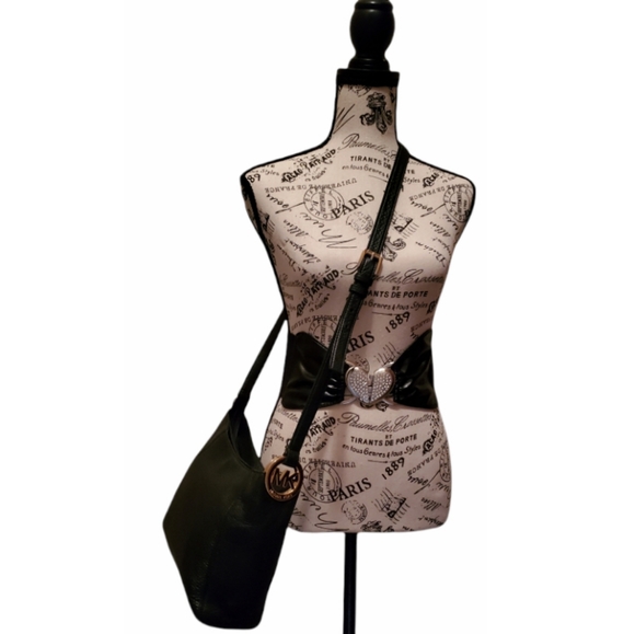 Michael Kors Handbags - Michael kors Fulton Messenger Crossbody